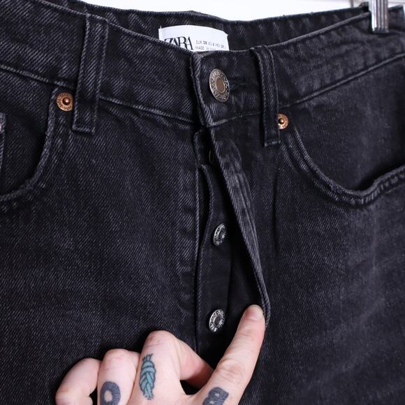 ZARA High Rise Frayed Denim Shorts Black Stone Washed Cutoff Casual Women's 6 - Picture 6 of 12